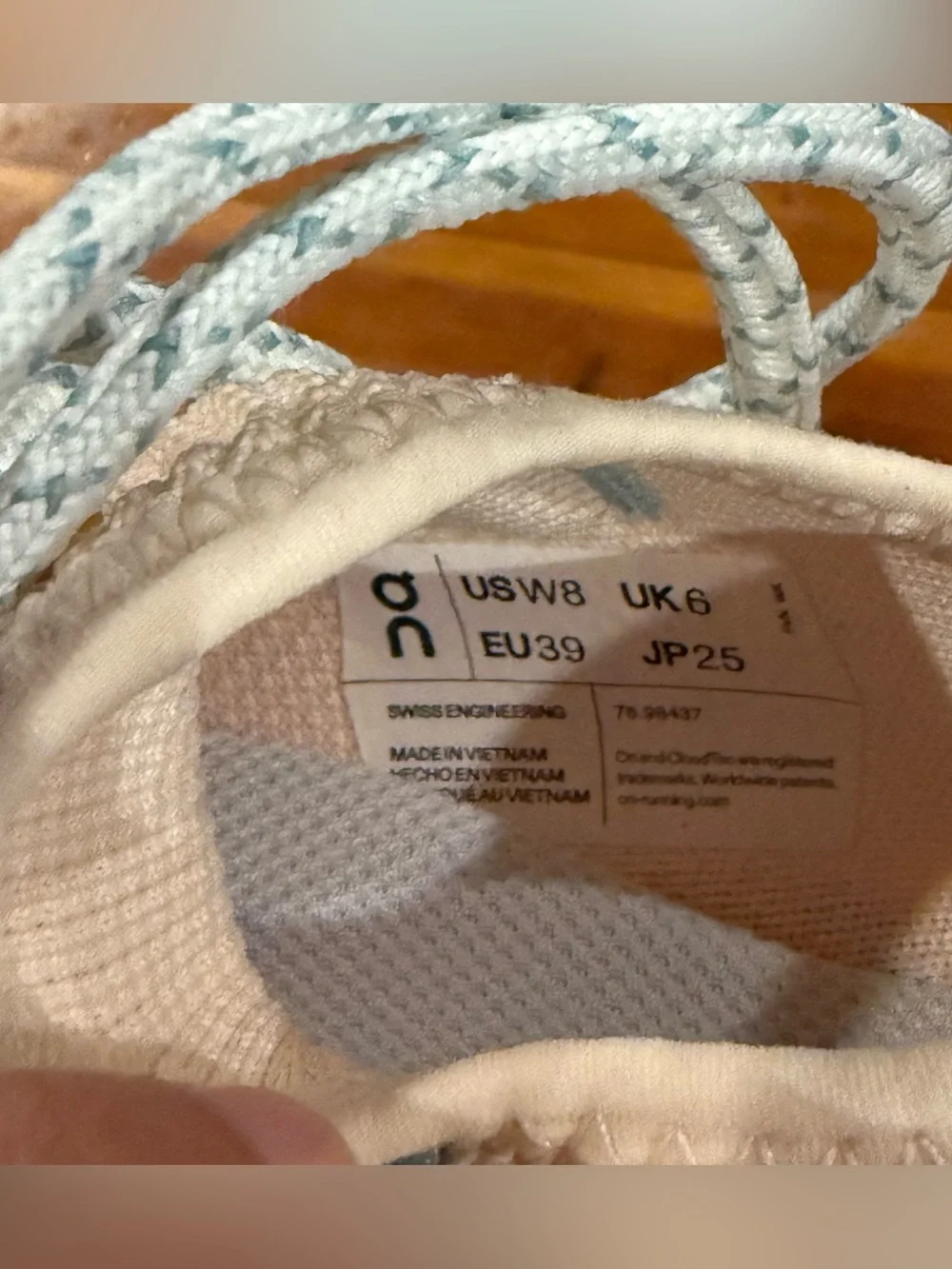 Women’s On Cloudeasy in the Fawn/Surf colorway US size 8.